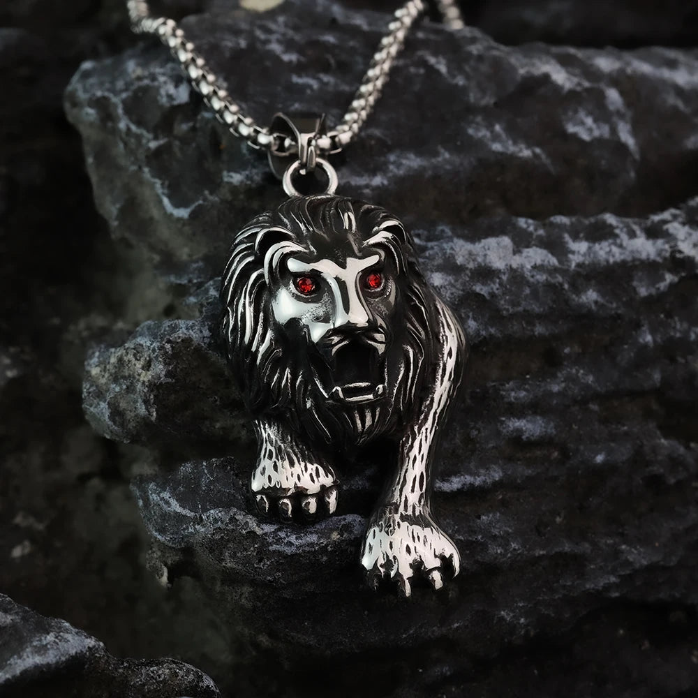 European and American style animal personality retro stainless steel men's jewelry domineering red eyed lion head pendant